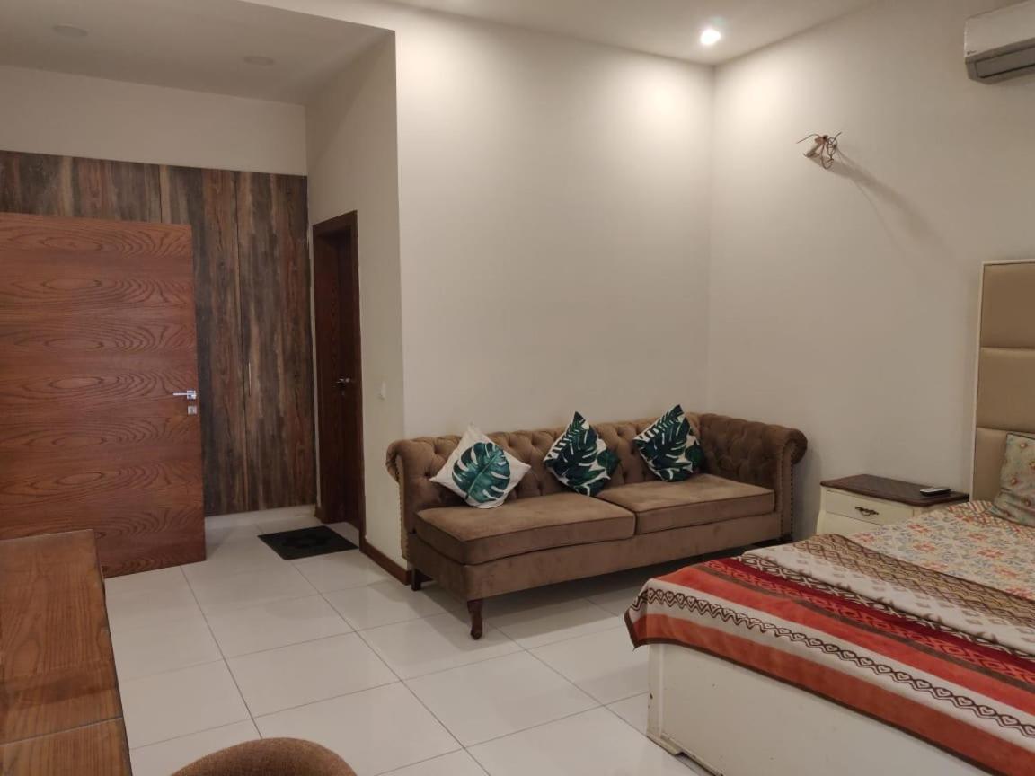 Zaib Guest House E-11 Islamabad Exteriör bild